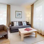 Apartmenthaus Binzer Sterne